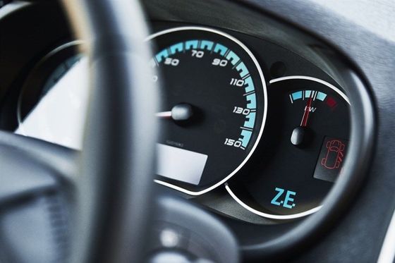 রেনল্ট ক্যাঙ্গুতে সেরা মূল্য সহ 2 সিটার ভ্যান এবং বৈশিষ্ট্য, মাইলেজ, আসন এবং ইঞ্জিন পারফরম্যান্সে আরামদায়ক