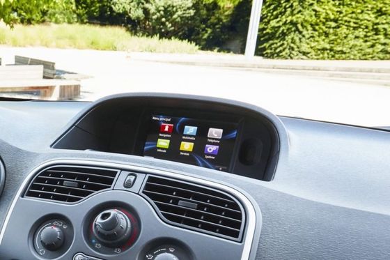 রেনল্ট ক্যাঙ্গুতে সেরা মূল্য সহ 2 সিটার ভ্যান এবং বৈশিষ্ট্য, মাইলেজ, আসন এবং ইঞ্জিন পারফরম্যান্সে আরামদায়ক