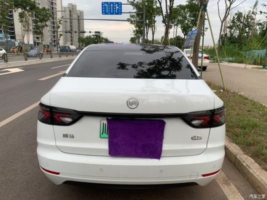 Weima E5 বিশুদ্ধ বৈদ্যুতিক যান মাল্টিকালার 170km/h নতুন শক্তি বৈদ্যুতিক গাড়ি