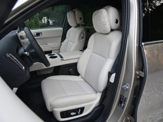 42.8kWh ব্যাটারি 6 আসনের বৈদ্যুতিক SUV