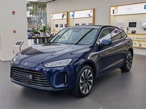 মাঝারি আকার 0.5 ঘন্টা দ্রুত চার্জ ইলেকট্রিক গাড়ি বড় স্থান RWD AITO M5 200km/h