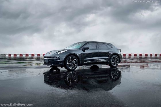 Zeekr 001 বড় বৈদ্যুতিক গাড়ি দীর্ঘ রেঞ্জ 732km বিলাসবহুল 6.9s থেকে 100km/H