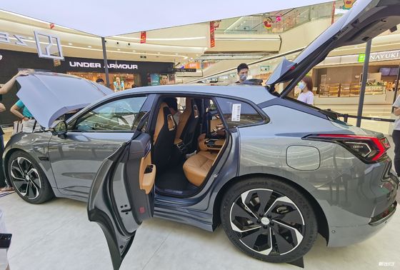 Zeekr 001 বড় বৈদ্যুতিক গাড়ি দীর্ঘ রেঞ্জ 732km বিলাসবহুল 6.9s থেকে 100km/H