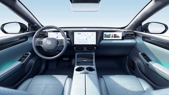 লিপমোটর C01 হাই পারফরম্যান্স ইলেকট্রিক গাড়ি EV 180km/h 2930mm হুইলবেস