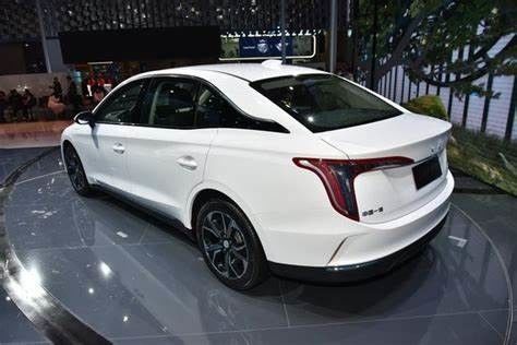 431কিমি ইলেকট্রিক কার সেডান হাই স্পিড হংকি ই কিউএম5 প্লাস 160কিমি/এইচ সর্বোচ্চ গতি