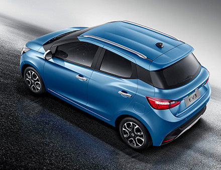 100km/h দ্রুত গতির বৈদ্যুতিক গাড়ি JMC EV3 নতুন শক্তি ইভি কার সেডান 302km NEDC