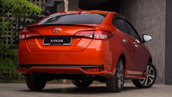 Toyota Vios মিডিয়াম ইলেকট্রিক কার 190km/H সর্বোচ্চ গতি FWD 5 সিটার সেডান