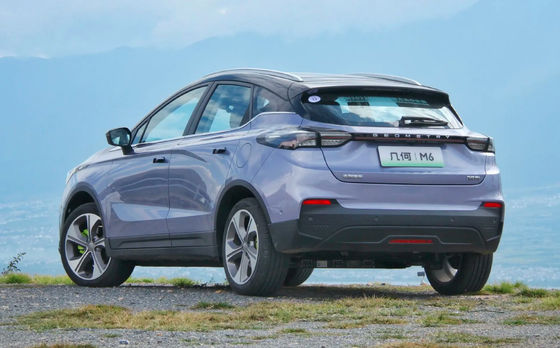 450km / 580km লং রেঞ্জ EV SUV Geely Geometry M6 Luxury 5 Seater Electric SUV