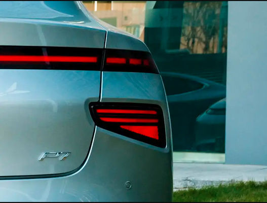 Xiaopeng P7 4 হুইল বৈদ্যুতিক যানবাহন 480km বৈদ্যুতিক প্রাপ্তবয়স্ক গাড়ি CCC প্রত্যয়িত