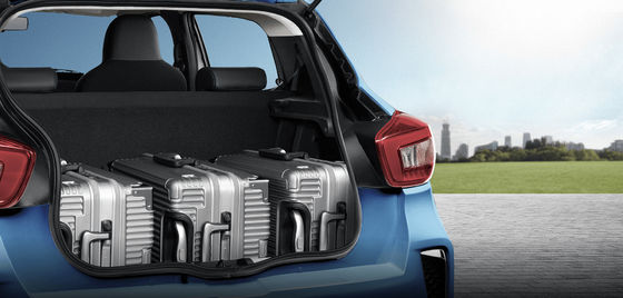 4 আসন বিশুদ্ধ বৈদ্যুতিক গাড়ি ভেনুসিয়া E30 বাম হাতের ড্রাইভ যানবাহন 105 কিমি/ঘন্টা