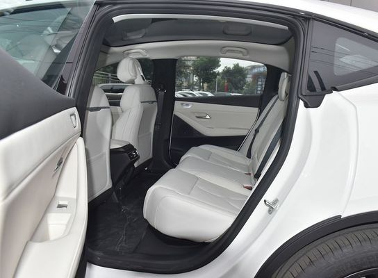 Changan Sl03 অটো হাই পারফরমেন্স ইলেকট্রিক গাড়ি পাঁচ দরজা পাঁচ আসন চার চাকা