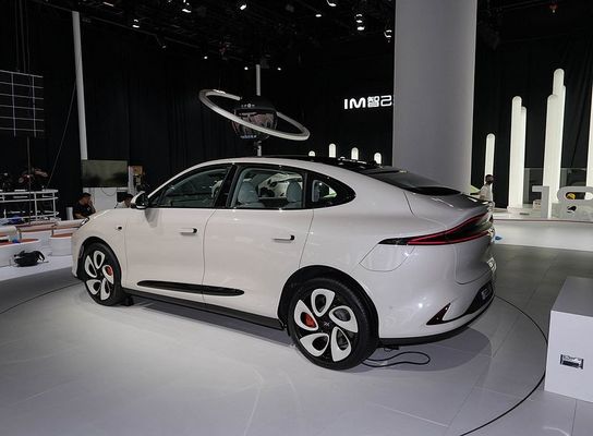 জিজি এলএস৬ সর্বোচ্চ শক্তি ৫৭৫ কিলোওয়াট সব ইলেকট্রিক অটো সর্বোচ্চ গতি ২৫২ কিলোমিটার ইলেকট্রিক স্পোর্টস যানবাহন