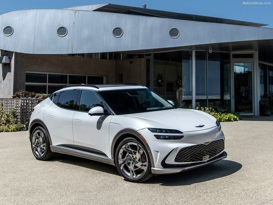 জেনেসিস জিভি৬০ আপমার্কেট অল ইলেকট্রিক ফ্যামিলি কার ৭৬.৪ কিলোওয়াট ব্যাটারি ৩৫০ এনএম টর্ক বুস্ট অ্যান্ড ড্রিফট মডেল