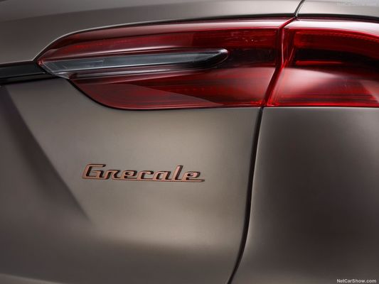 ৪৫০ রেঞ্জ এবং সর্বোচ্চ গতি ৩২৫ কিলোমিটার/ঘন্টা সহ বিশুদ্ধ বৈদ্যুতিক নতুন এনার্জি গাড়ি