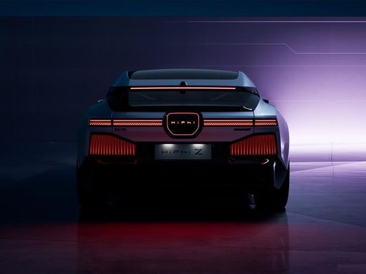 ২০২৩ খাঁটি বৈদ্যুতিক সেডান হিফি জেড ৪ডব্লিউডি ইলেকট্রিক গাড়ি যার রেঞ্জ ৭০৫ কিমি