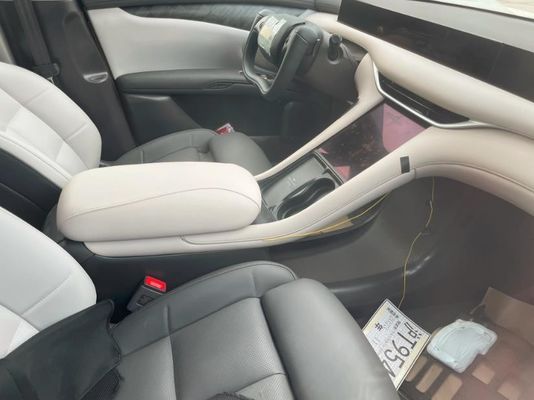 Presale Zhiji L6 Pure Electric 4door Sedan মোটর পাওয়ার 216kw With A Half Spoke Steeling Wheel নিউ এনার্জি গাড়ি