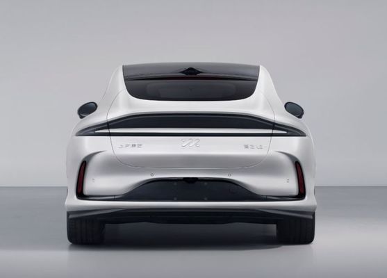 Presale Zhiji L6 Pure Electric 4door Sedan মোটর পাওয়ার 216kw With A Half Spoke Steeling Wheel নিউ এনার্জি গাড়ি