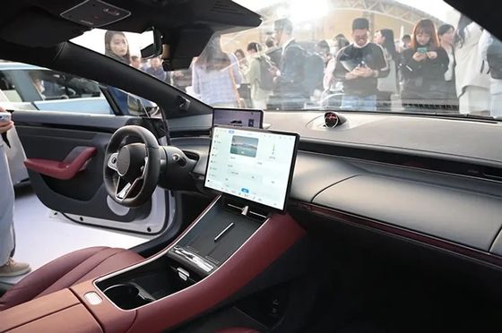 ২০২৪ নিউ চেরি হুয়াওয়ে লুক্সইড এস৭ ২০২৪ লাক্সারি ইলেকট্রিক সেডান লুক্সইড এস৭ ১২.৪ কিলোওয়াট/ঘন্টা খরচ স্বয়ং পার্কিং ইভি গাড়ি