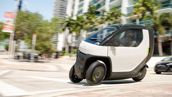 মিনি ইভি কার @ নিম্বাস ওয়ান একটি কমপ্যাক্ট, টিল্ট ইট্রিক যা শহুরে যাতায়াতের জন্য 50mph পর্যন্ত গতিতে সক্ষম