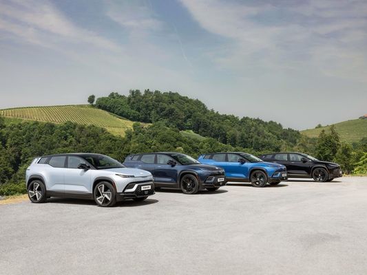 556bhp/737Nm এর সাথে স্বতন্ত্র পছন্দসই বৈদ্যুতিক এসইউভি ফিসকার ওশেন বৈদ্যুতিক পরিবার এসইউভি শক্তি