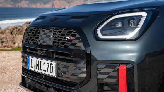 ২০২৪ খাঁটি বৈদ্যুতিক গাড়ি মিনি কুপার কান্ট্রিম্যান ই ফ্যামিলি এসইউভি বাক্স আকৃতির 462 কিমি পরিসীমা 150 কিমি মোটর শক্তি সহ