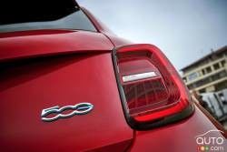 2024 FIAT 500e FWD মিনি ইলেকট্রিক গাড়ি 42kwh ব্যাটারি 94mph সর্বোচ্চ গতির সাথে