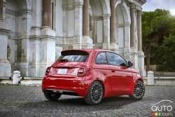 2024 FIAT 500e FWD মিনি ইলেকট্রিক গাড়ি 42kwh ব্যাটারি 94mph সর্বোচ্চ গতির সাথে