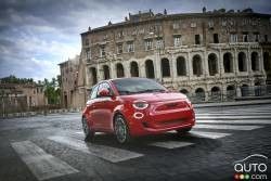 2024 FIAT 500e FWD মিনি ইলেকট্রিক গাড়ি 42kwh ব্যাটারি 94mph সর্বোচ্চ গতির সাথে