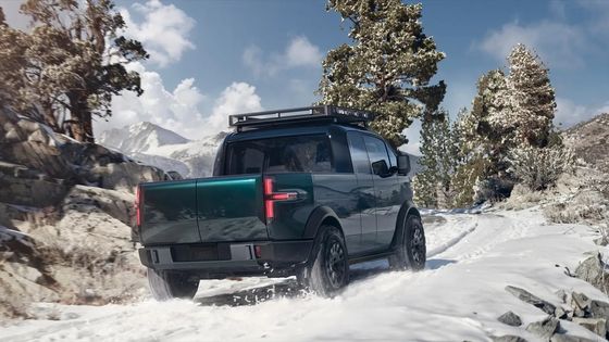 একটি বিশেষভাবে নির্মিত ট্রাক ক্যানো পিকআপ 8 ফুট বিছানা সঙ্গে প্রশস্ত স্টোরেজ অভ্যন্তর