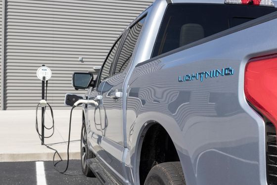 বৈদ্যুতিক গাড়ি ফোর্ড এফ-১৫০ আলোকসজ্জা বিশুদ্ধ বৈদ্যুতিক পিকআপ বড় পরিসীমা এবং বিশাল স্টোরেজ সঙ্গে