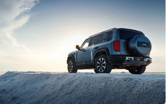 নতুন ইলেকট্রিক ফোর হুইল ড্রাইভ পিএইচইভি বিড ফর্মুলা লিওপার্ড ৫ এর সর্বোচ্চ শক্তি আউটপুট ৫০৫ কেডব্লিউ এবং সর্বোচ্চ টর্ক ৭৬০ এন.এম.