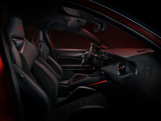 স্পোর্টিস্ট কম্প্যাক্ট কার আলফা রোমিও প্রথম ইভি মিলানো ২টি ড্রাইভট্রেন অপশন সহ ১৫৬ এফআর ও ২৪০ এফআর ডব্লিউএলটিসি ২৪০মাইল