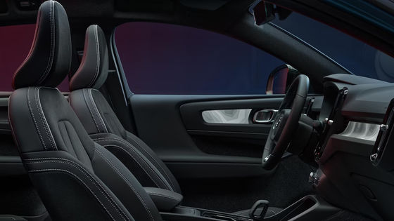 নতুন ইভি 5door/5seats SUV CROSSOVER ভলভো সি40 0.5h চার্জিং সময় W 670km দীর্ঘ পরিসীমা এবং 4.7 সেকেন্ড 0-100km/h ত্বরণ