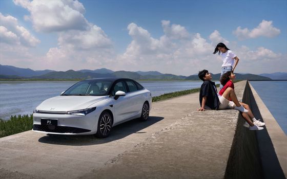 ২০২৪ এক্সপেং পি৫ ইলেকট্রিক যানবাহন ইভি ইলেকট্রিক গাড়ি লং রেঞ্জ ৪৮০ কিমি ১৫৫ কেডব্লিউ পাওয়ার ১৭০ কিমি/ঘন্টা