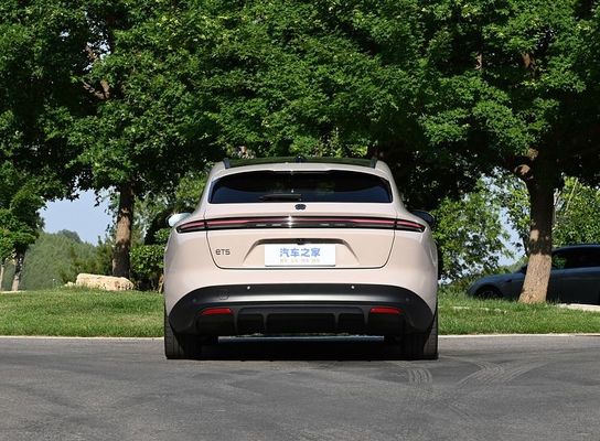 পর্যাপ্ত রঙের সাথে স্টক নতুন শক্তি যানবাহন 2024 নিও ET5T ওয়েলাই ইলেকট্রিক যানবাহন 75kwh 200km/h উচ্চ গতির গাড়ী