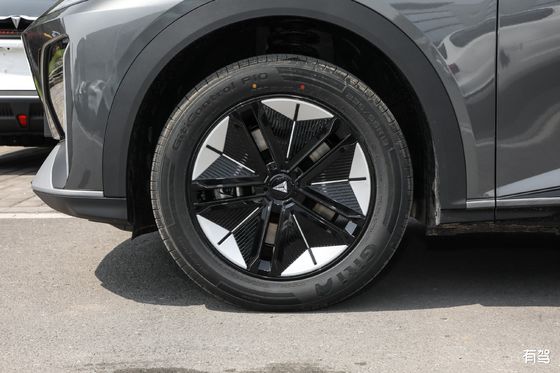 ২০২৪ নিউ চ্যাঙ্গান অটো চ্যাঙ্গান দীপাল এস৭ শেনলান নিউ এসইউভি চীনা ইলেকট্রিক কারস নিউ এনার্জি যানবাহন সিএলটিসি ১২১ কিমি