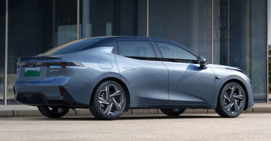 শক্তিশালী নতুন হাইব্রিড গাড়ি লিনক & CO 07 EM-P 163 PS এবং 255 Nm টর্ক এবং 160kw মোটর শক্তি & 3 গতি DHT গিয়ারবক্স সহ