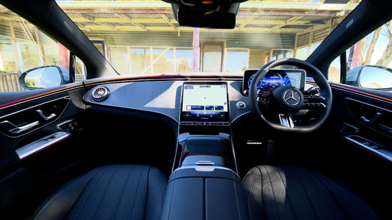 আরামদায়ক ইলেকট্রিক যানবাহন বেঞ্জ ইকিউই ৩৫০ সেডান ৫১৫ কিলোমিটার লং রেঞ্জ ২১৫ কিলোওয়াট পাওয়ার ত্বরণ ০-১০০ কিলোমিটার ইন৬.৩ সেকেন্ড খাঁটি ইলেকট্রিক