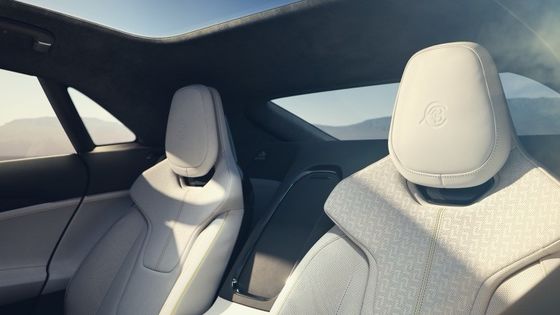 লোটাস ইমেয়া 650 কিলোমিটার রেঞ্জ 250 কিলোমিটার / ঘন্টা সর্বোচ্চ গতি এবং 450 কেডব্লিউ পাওয়ার সহ চার-দরজা জিটি বডি স্টাইলে ফার্মের নতুন যুগের ইভি প্রযুক্তি প্যাক করে