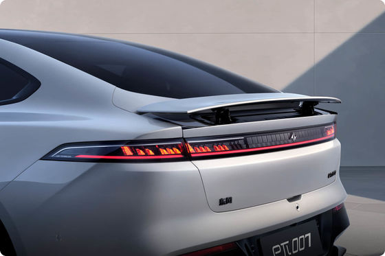 2024 শক্তিশালী ডংফেং Eπ 007 200Pro EREV 200km CLTC 160kw মোটর শক্তি 310N.m টর্ক 7.2s 0-100km / h ত্বরণ সঙ্গে