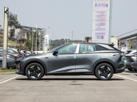 সর্বশেষ হুয়াওয়ে সিস্টেম DEEPAL S07 2024 EREV 121km CLTC0.5h দ্রুত চার্জিং সময় 175kW সর্বোচ্চ শক্তি 320N.m টর্ক