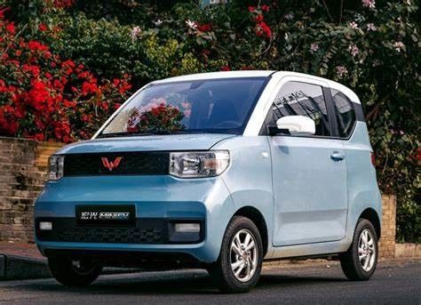 120km range Wuling Electric Vehicles RWD 3 Door 2 Box 4 Seater Electric Mini Car