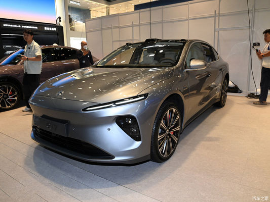 New Energy Vehicles 2024 Nio ET7 Weilai Electric Vehicles 75kwh 200km/h High Speed Car