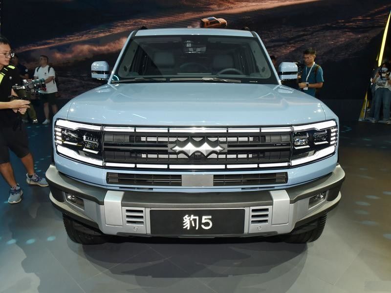 হাইব্রিড গাড়ি বিলাসবহুল অফ রোড গাড়ি বাইড ফর্মুলা লিওপার্ড 5 5 দরজা/5 আসন এসইভি এনইডিসি রেঞ্জ 1200km