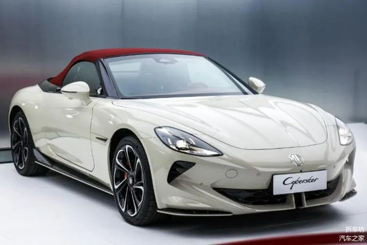 ২০২৪ এমজি সাইবারস্টার রেড টপ এডিশনে ১০০ পিসির বিশেষ ভেরিয়েন্ট