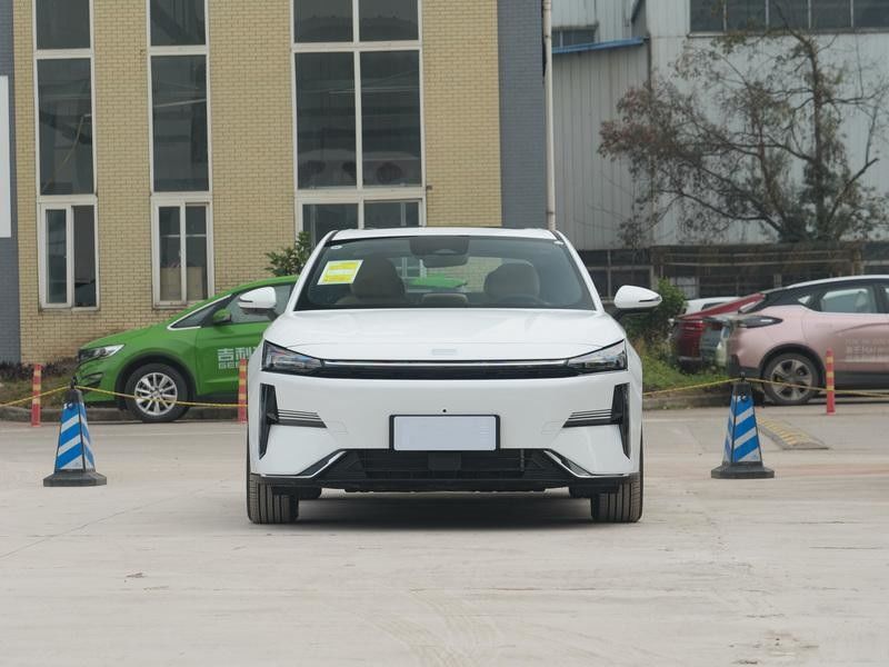 ২০২৪ জিলি এল৬ প্লাগ ইন হাইব্রিড ইলেকট্রিক গাড়ি ১৩৭০ কিমি দূরত্বের