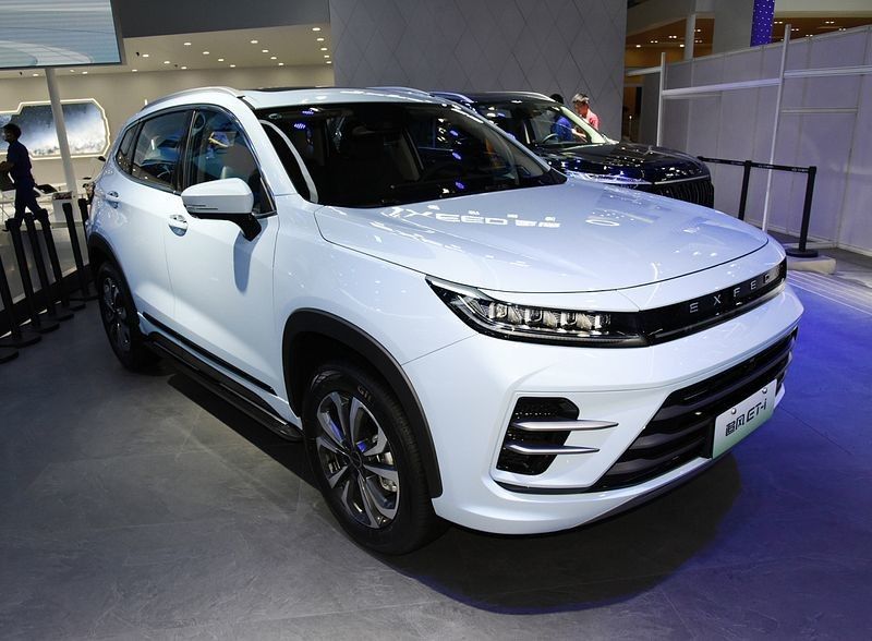 2023 ক্লাসিক এক্সসিইইডি হাইব্রিড গাড়ি চেরি এক্সসিইইডি ইটি-আই 1.5T 156hp L4 + 125 বৈদ্যুতিক মোটর 180km / h শীর্ষ গতি 0-100km / h 7 সেকেন্ডে